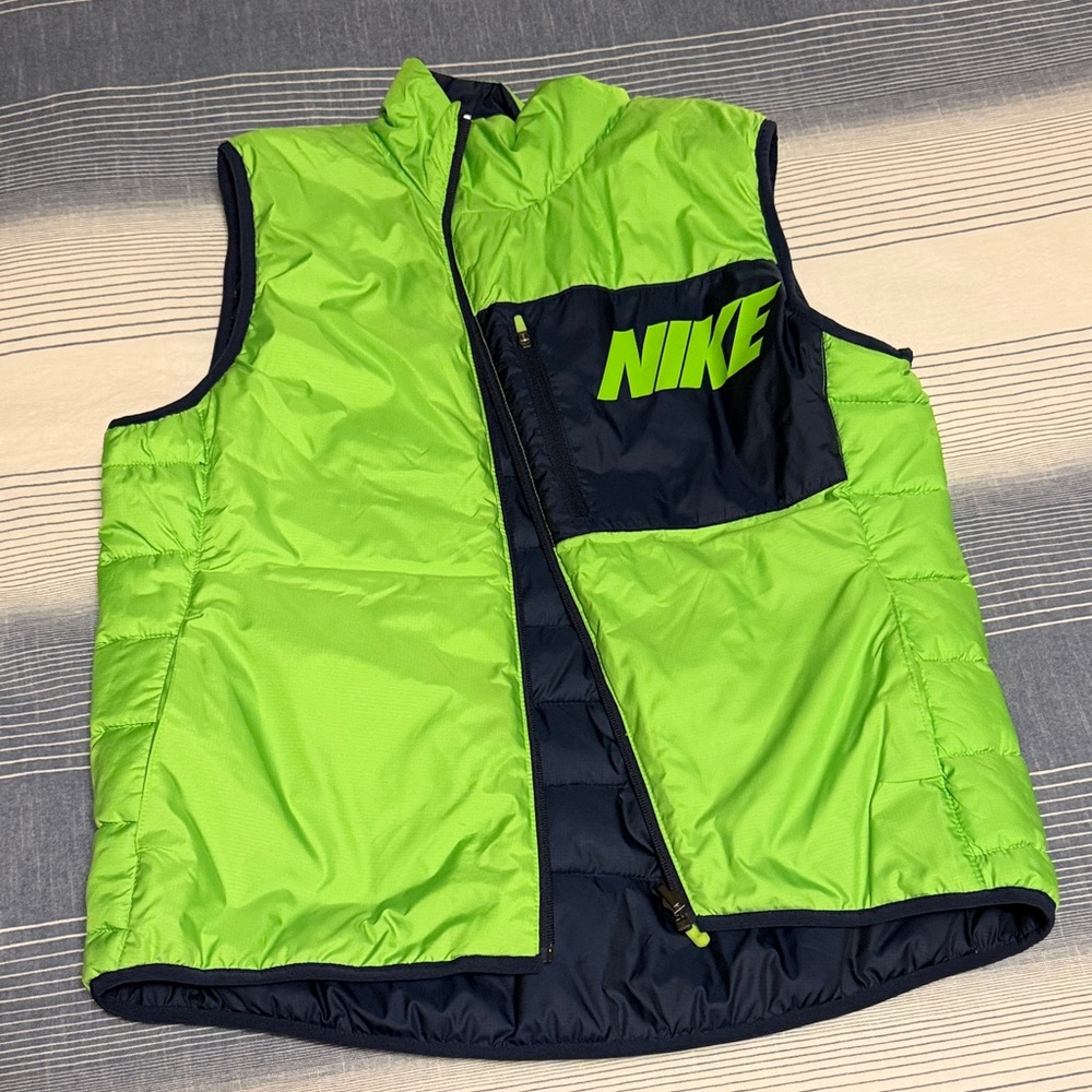 Women’s Nike Seahawks Navy and Green Reversible Puffer Vest - Picture 2 of 7